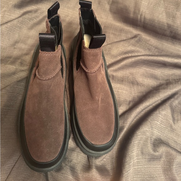 UGG Women’s Brisbane Chelsea Cedar Brown Black Suede Ankle Boots Size 7 - Picture 6 of 7